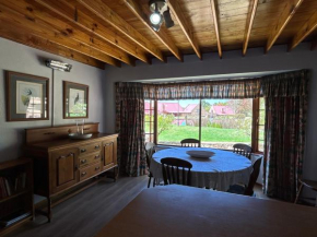 Moms Cottage